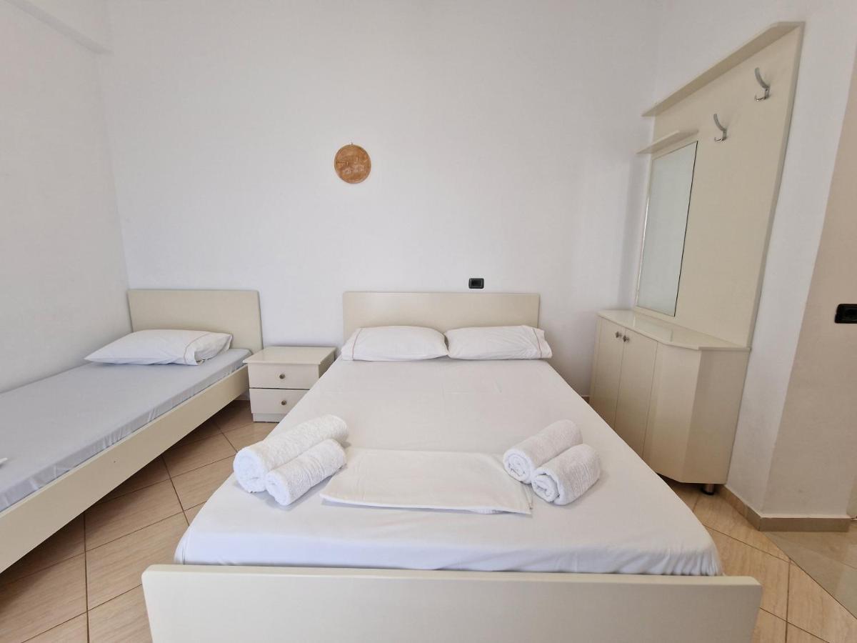Ergys Apartments 卡萨米尔 外观 照片