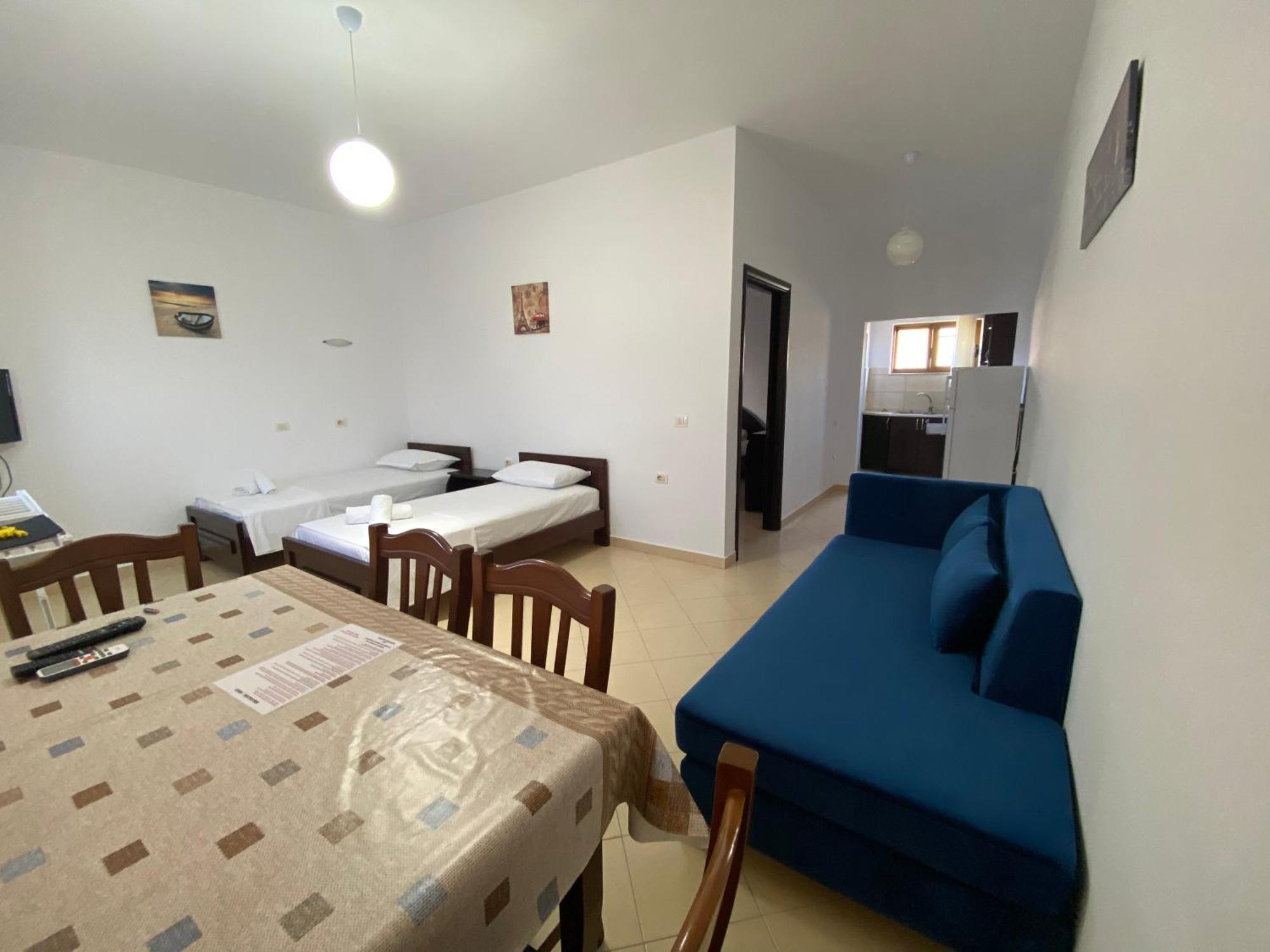 Ergys Apartments 卡萨米尔 外观 照片